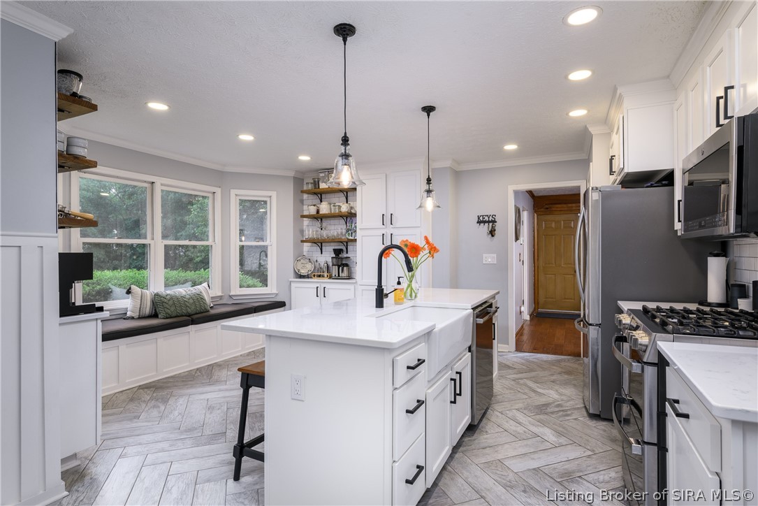 1101 Eastridge Drive