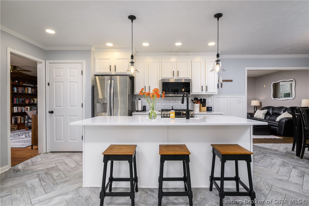 1101 Eastridge Drive