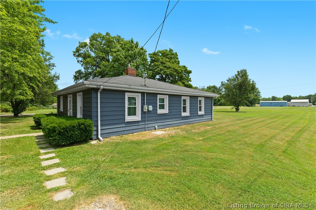 1103 W Helton Road