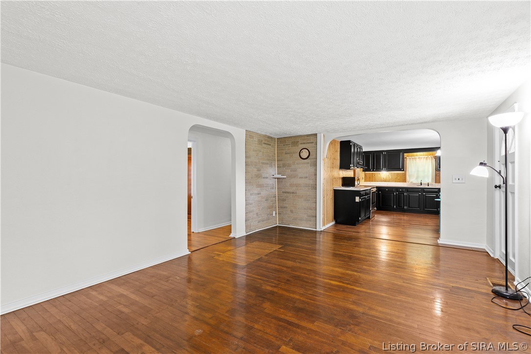 1103 W Helton Road