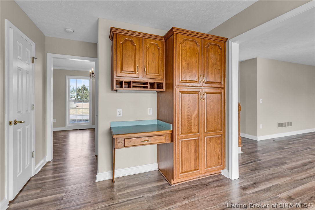 1085 Emerald Drive