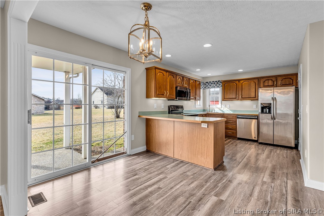 1085 Emerald Drive