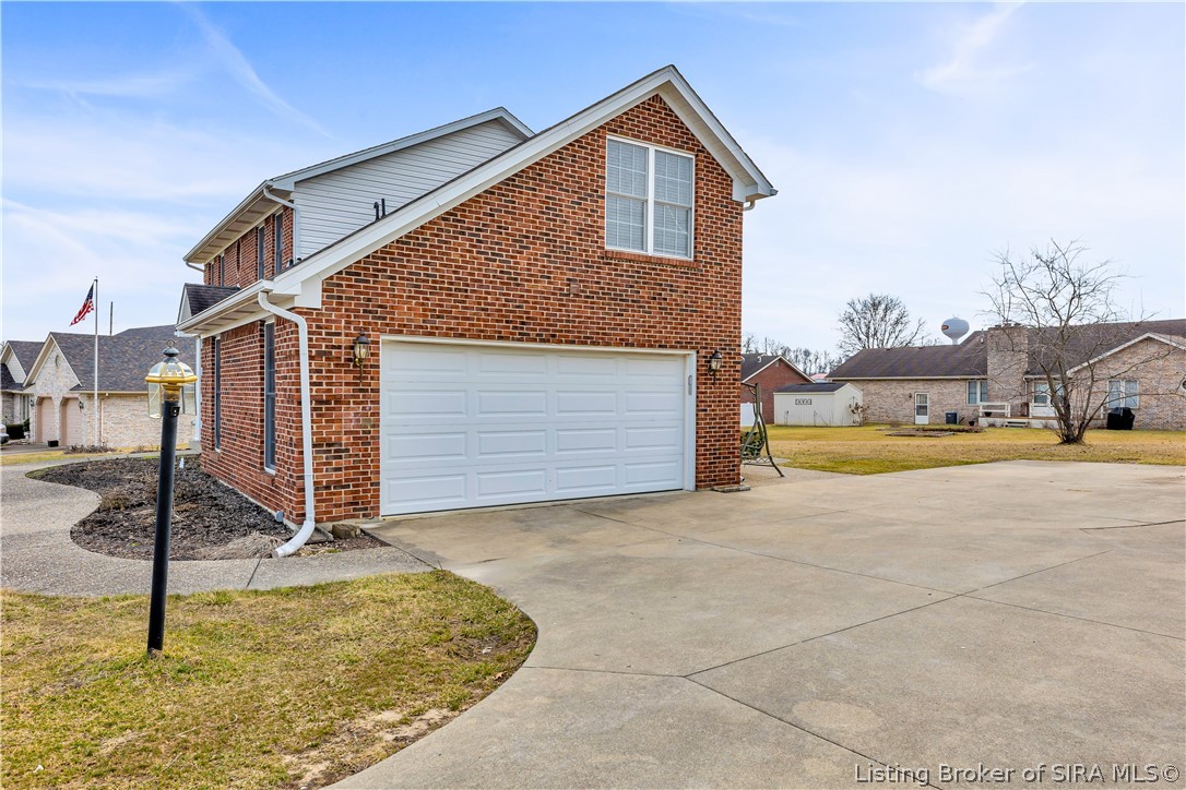 1085 Emerald Drive