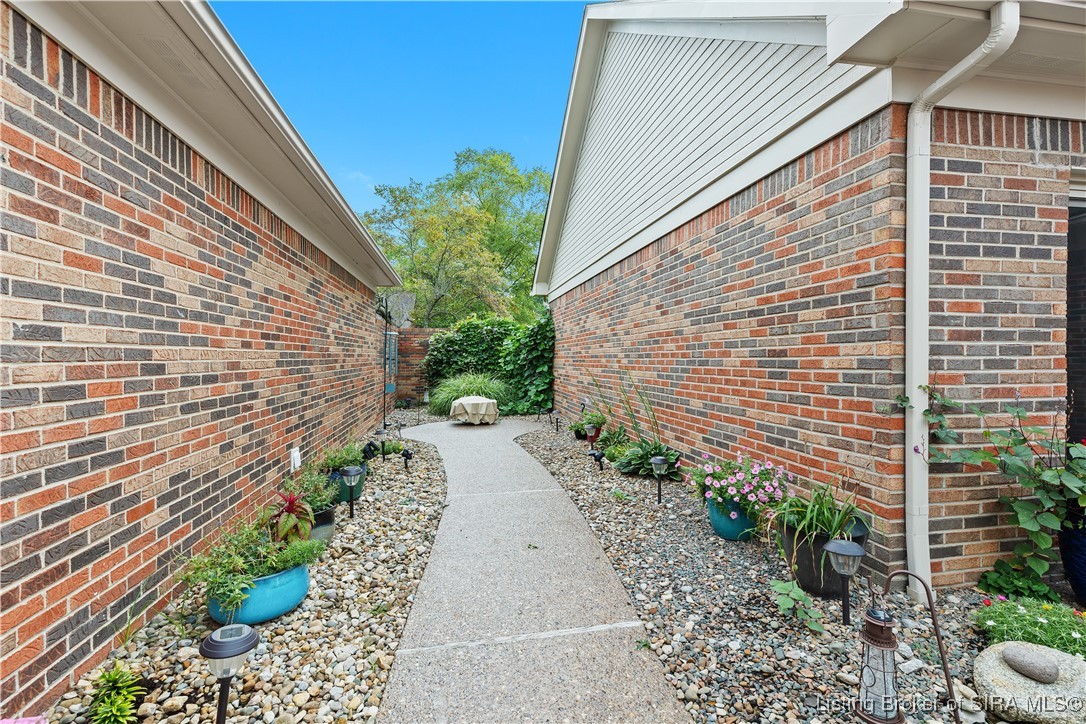 1630 Greenbriar Court