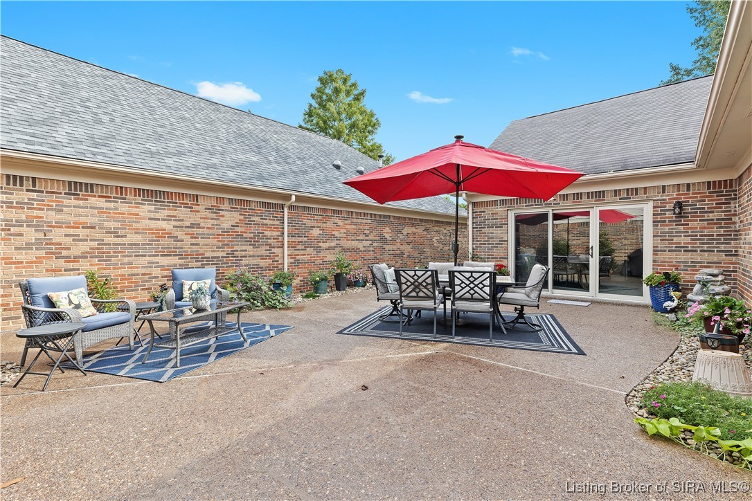 1630 Greenbriar Court