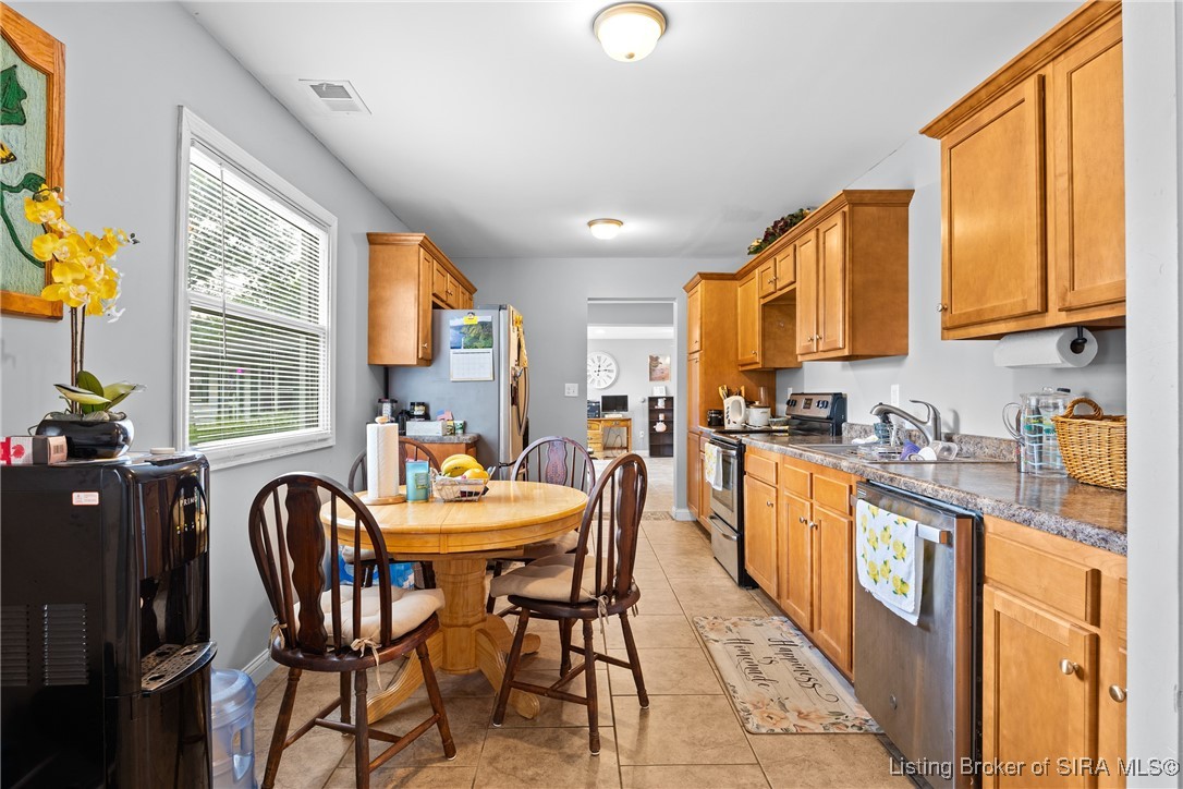 1113 Cheryl Drive