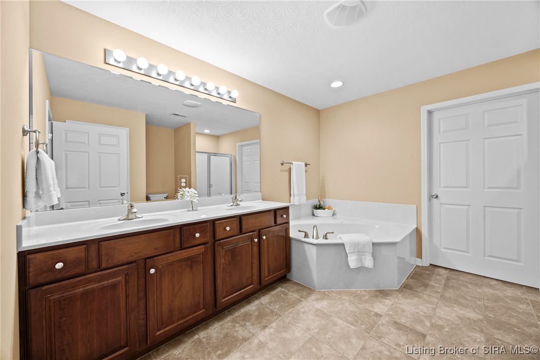 8459 Hunters Trace