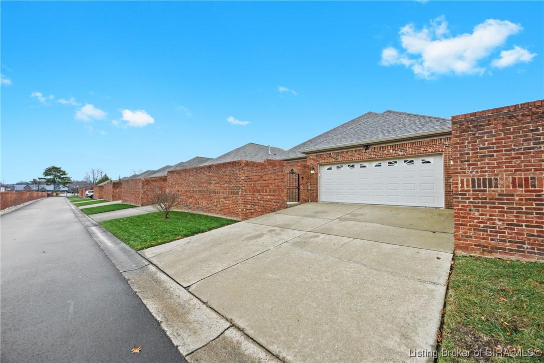 2714 Quail Chase Drive