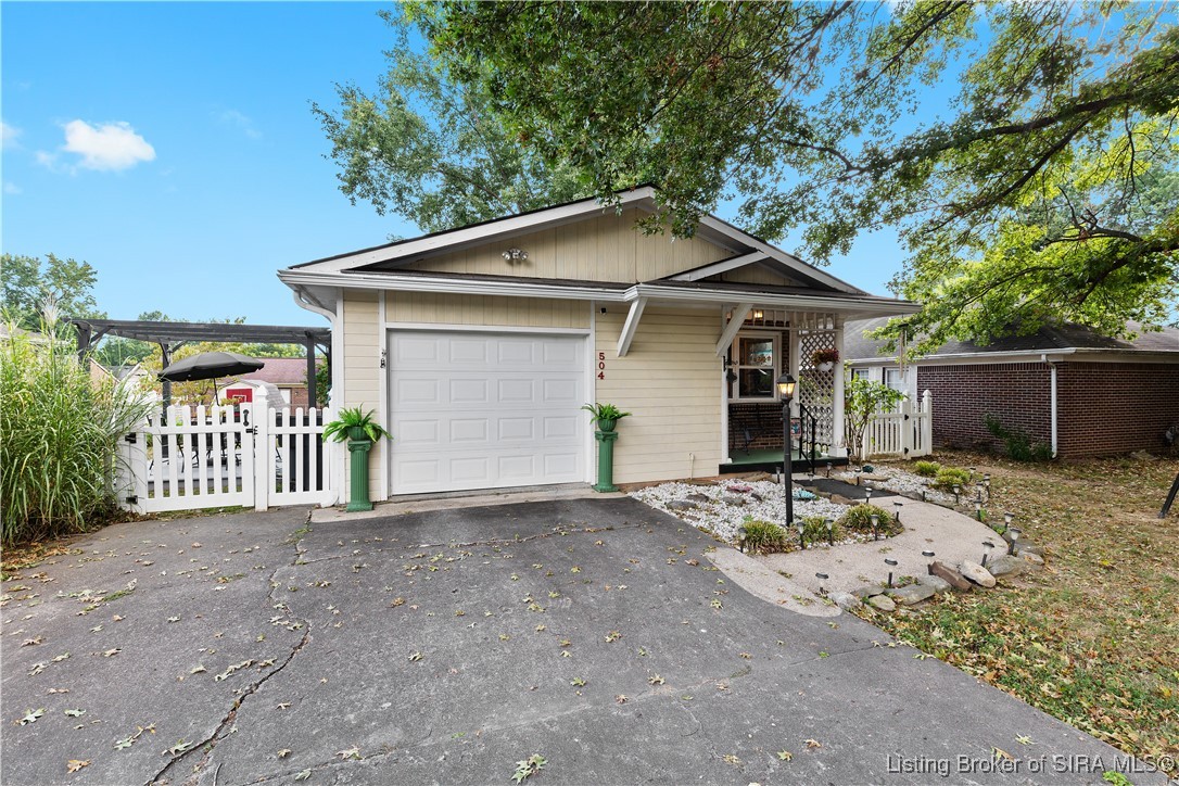 504 Country Club Drive