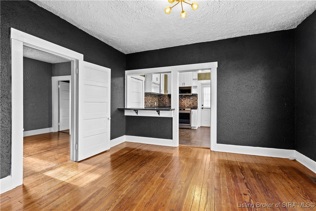 639 W 7th Street