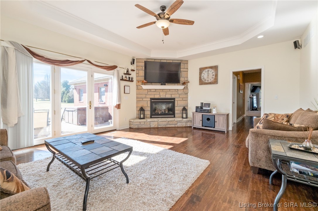 8961 Lake Point Drive