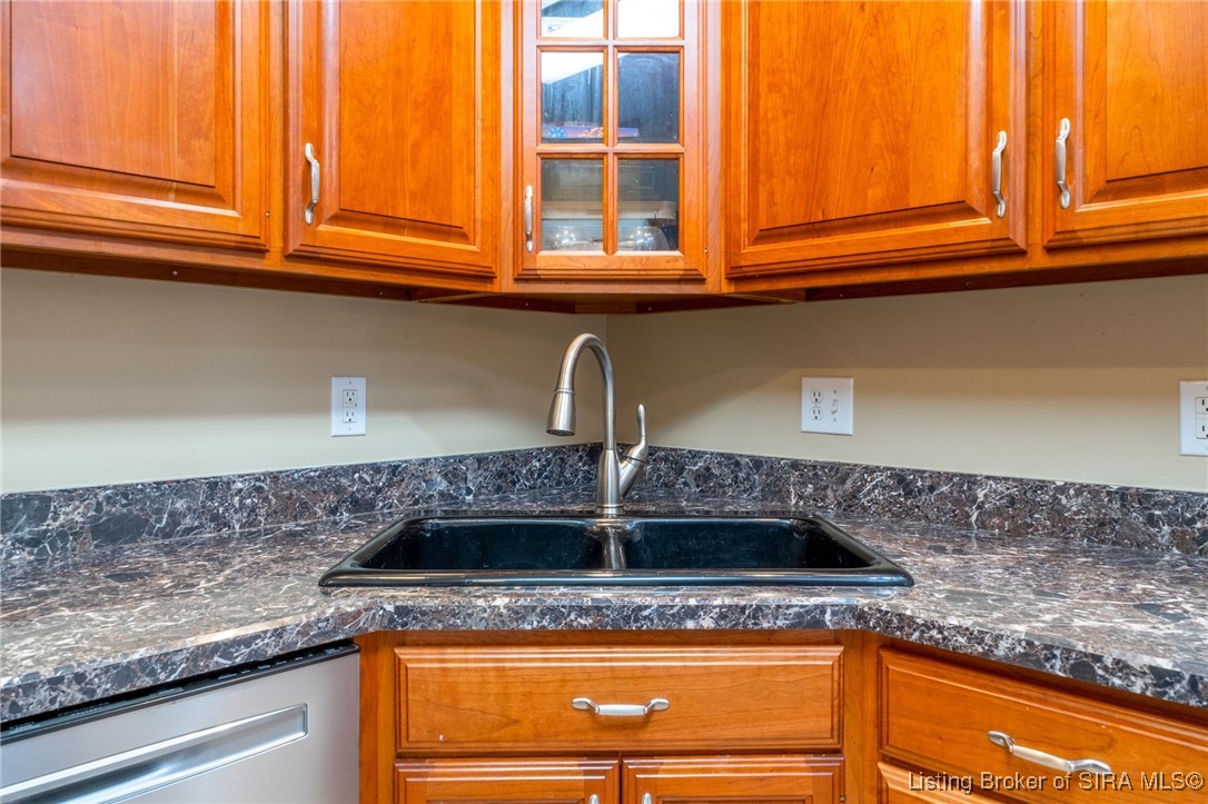 8961 Lake Point Drive