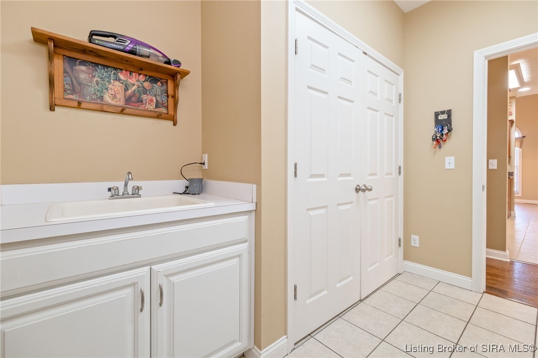 8961 Lake Point Drive