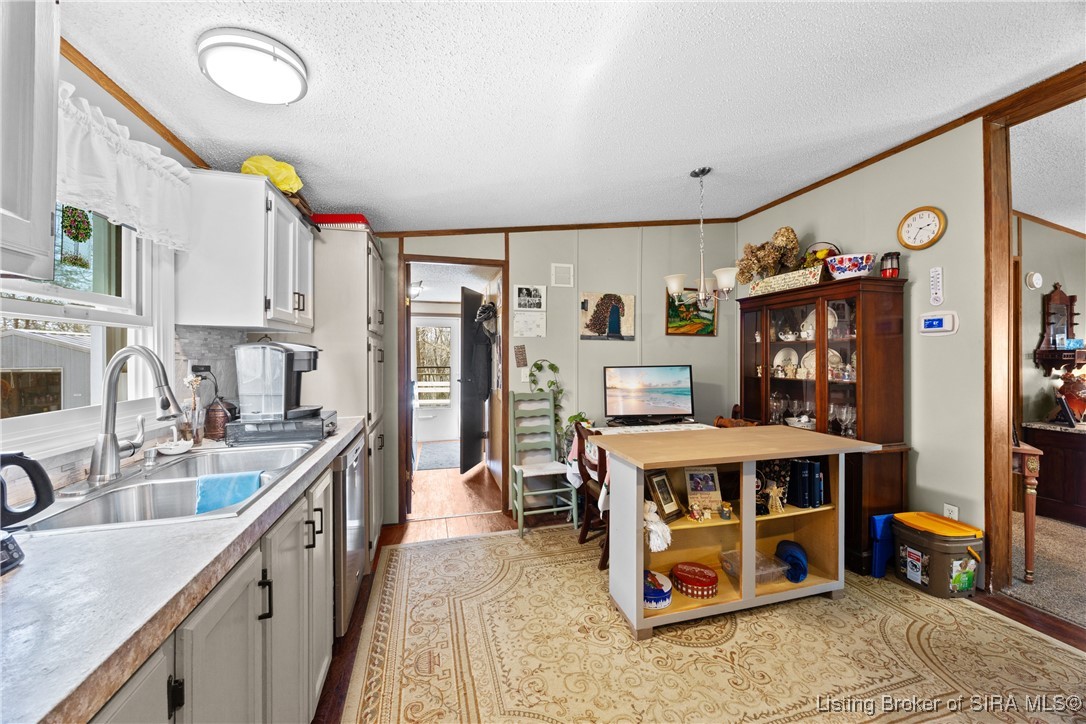 7691 Greenbrier Road NE