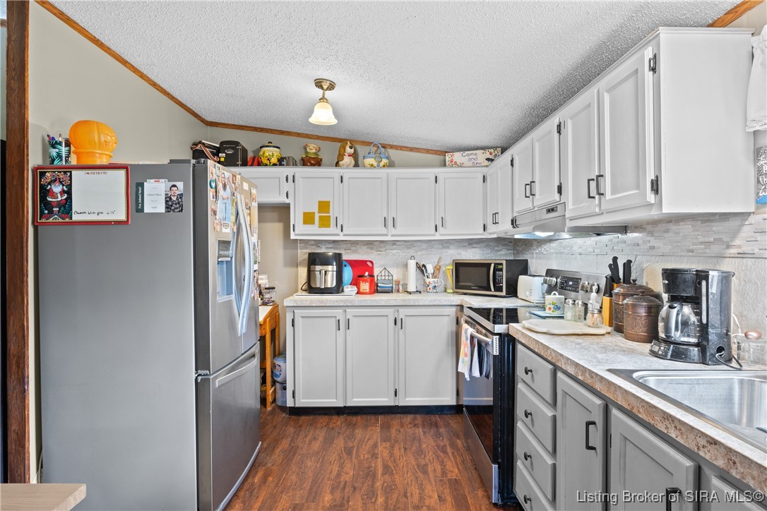 7691 Greenbrier Road NE