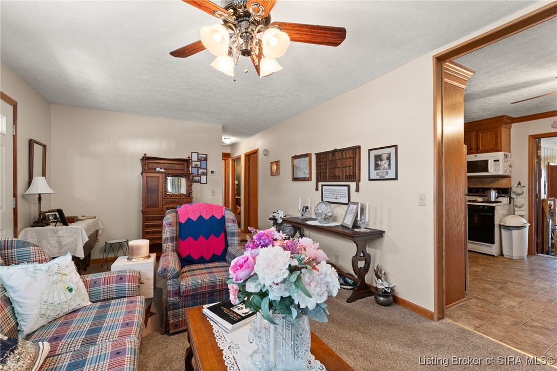 903 E Walnut Street
