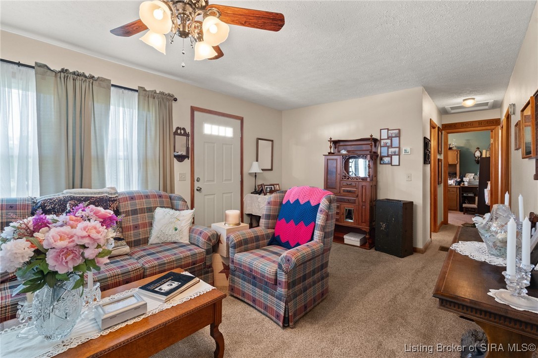 903 E Walnut Street