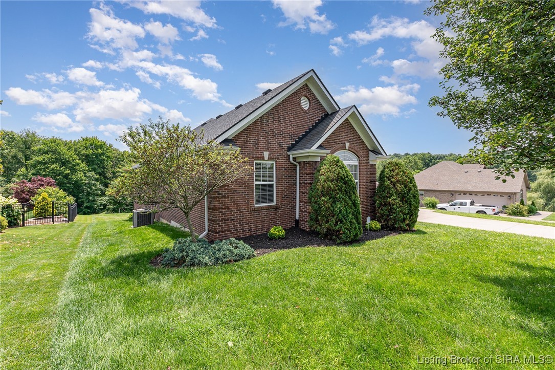 4004 Crestwood Drive