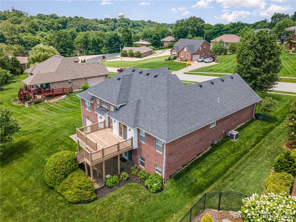 4004 Crestwood Drive