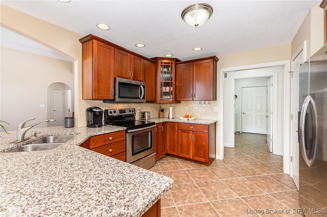 4004 Crestwood Drive