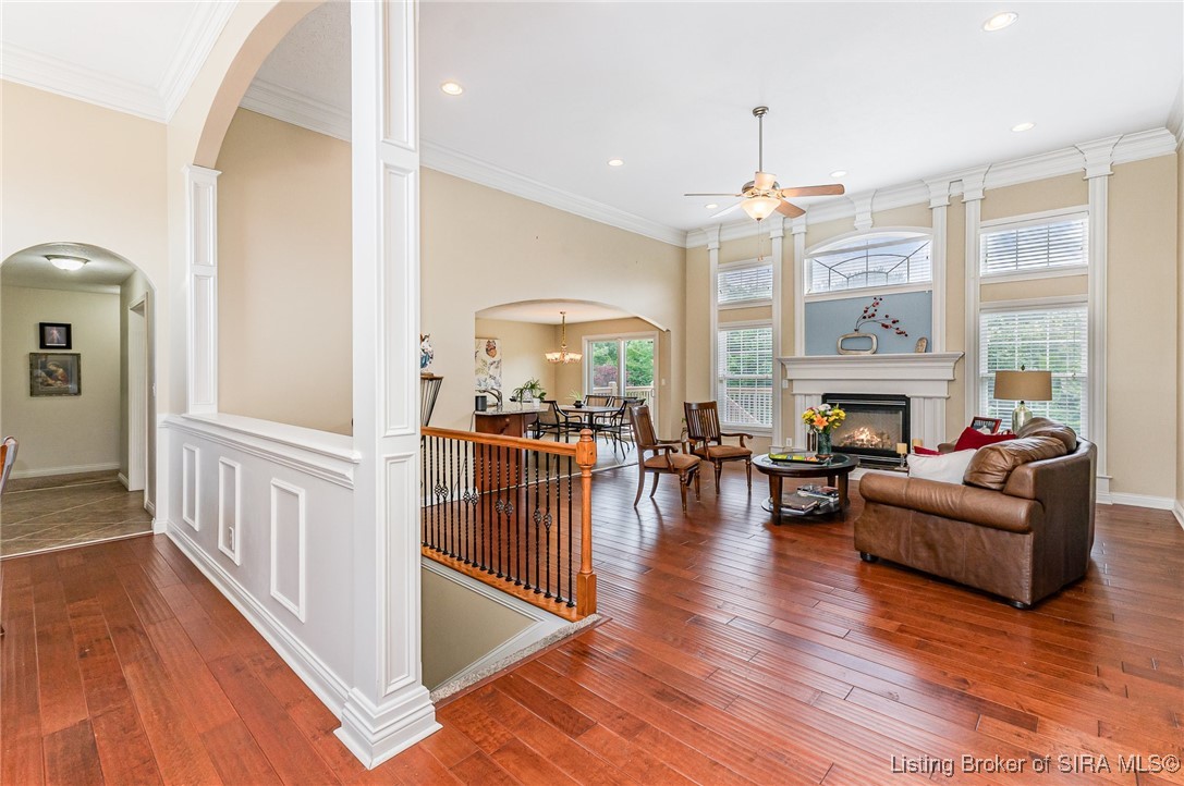 4004 Crestwood Drive