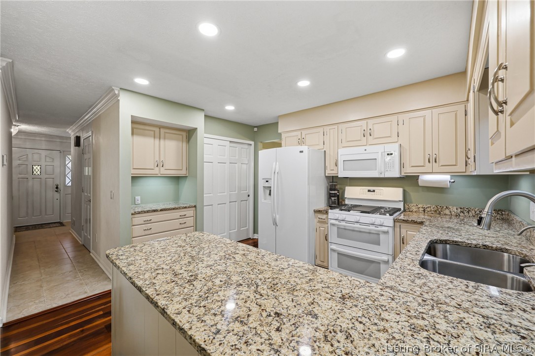 1029 Cliffwood Drive