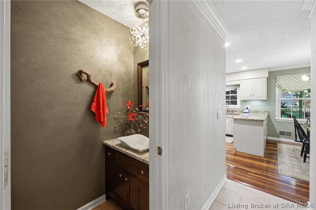 1029 Cliffwood Drive