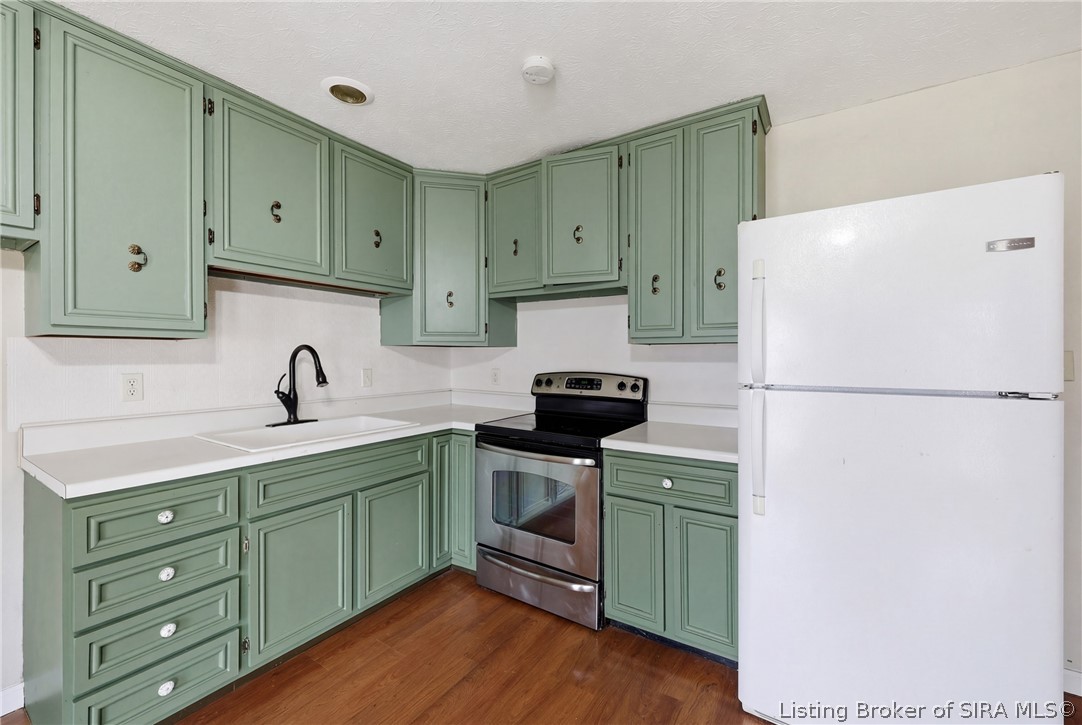 803 N Cauble