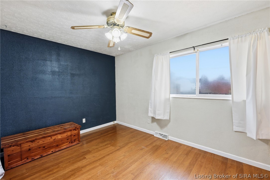803 N Cauble