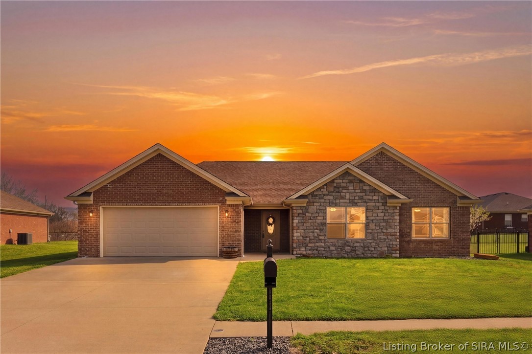 6305 Sunset Loop