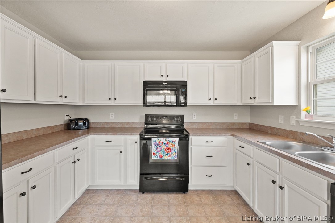 1604 Regans Way