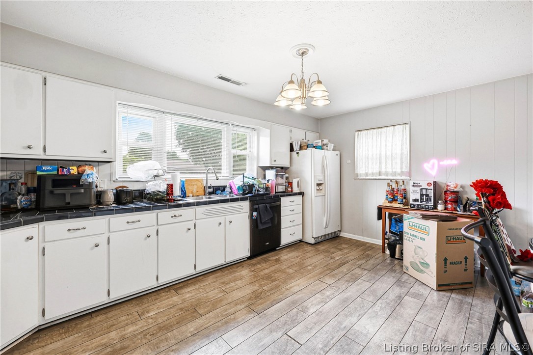 2103 Fairway Court
