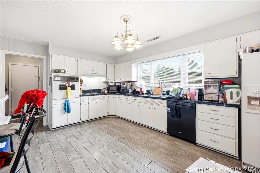 2103 Fairway Court