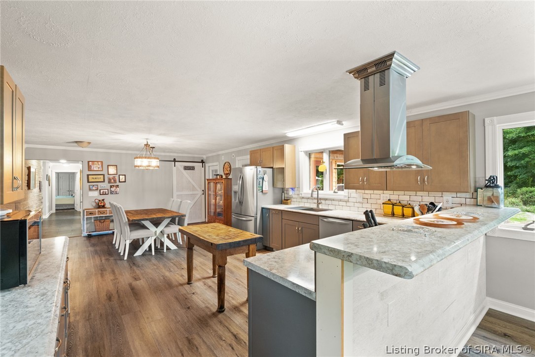 2488 W County 575 Road S