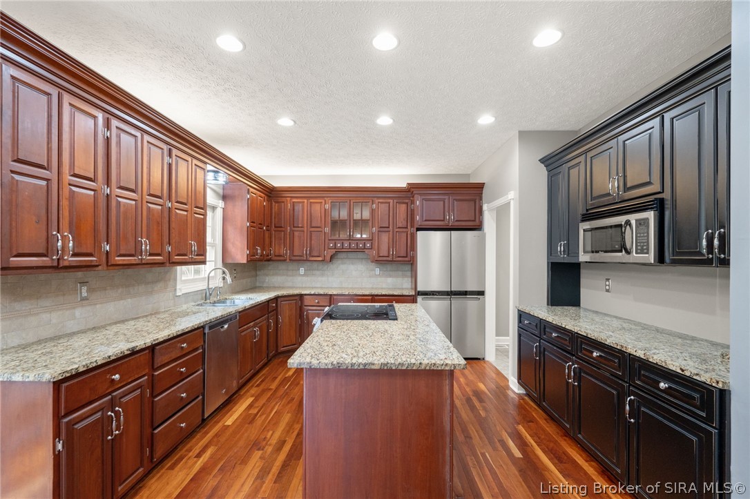 7315 Wind Dance Parkway