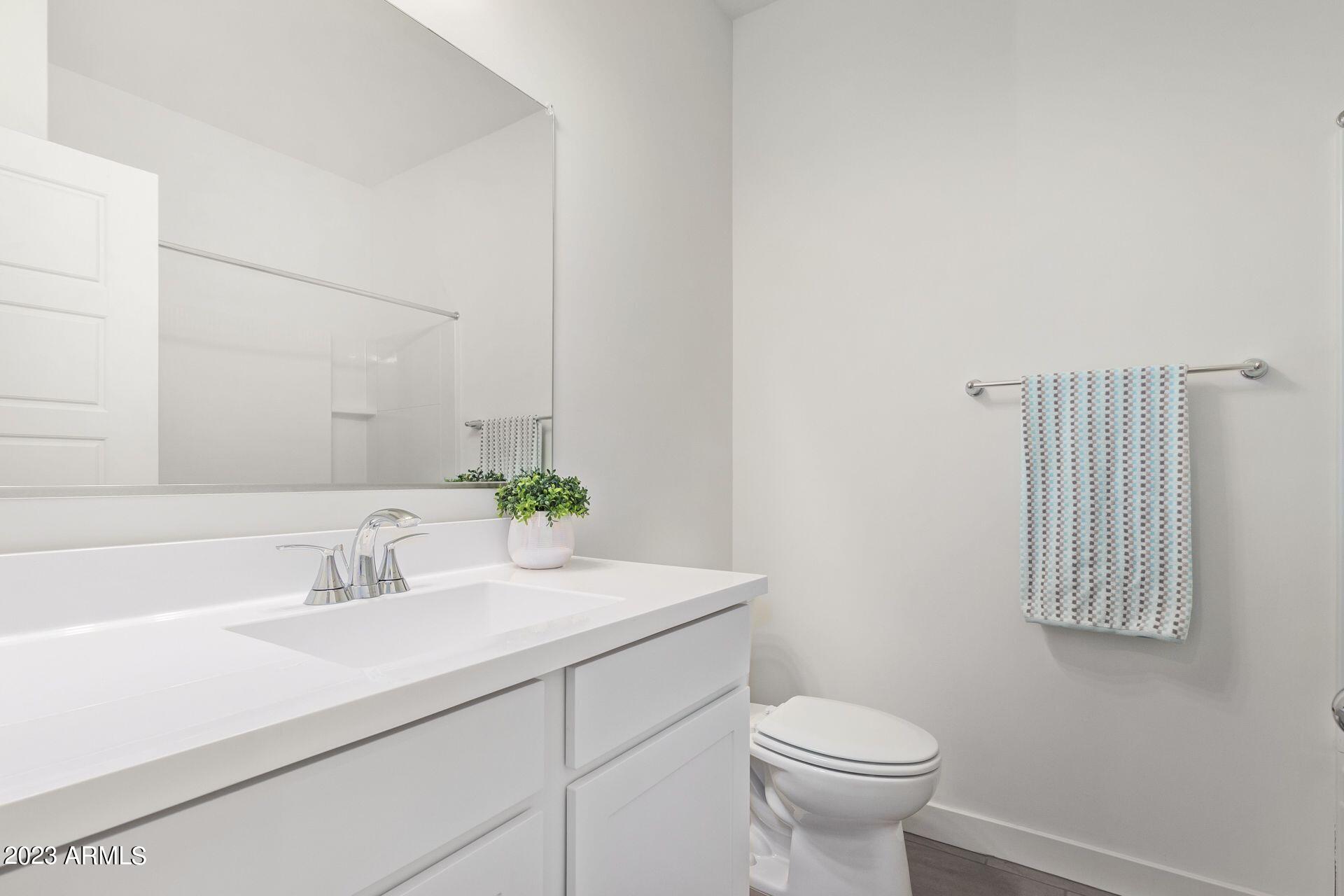 35320 W SANTA MONICA Avenue