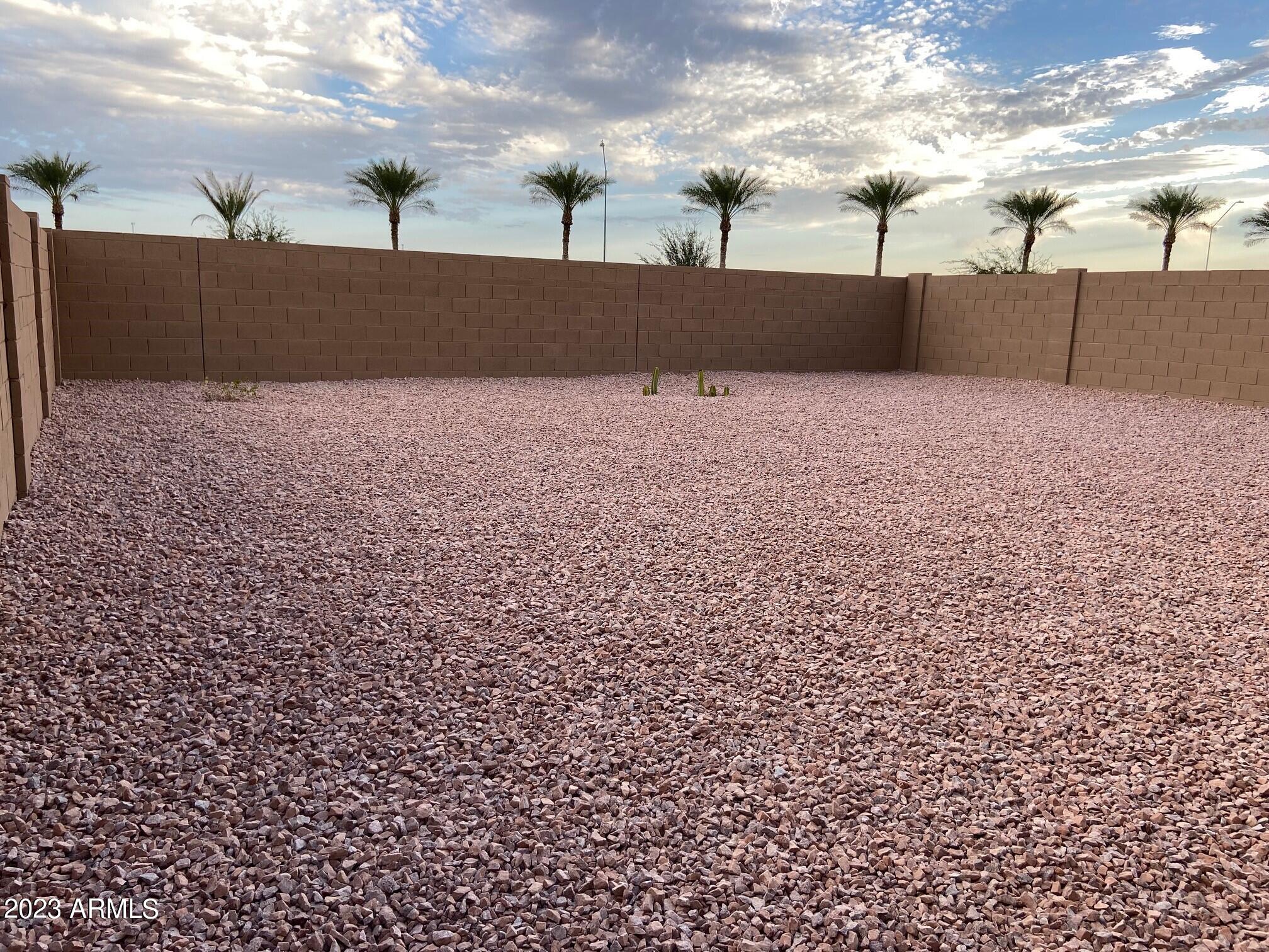 35320 W SANTA MONICA Avenue