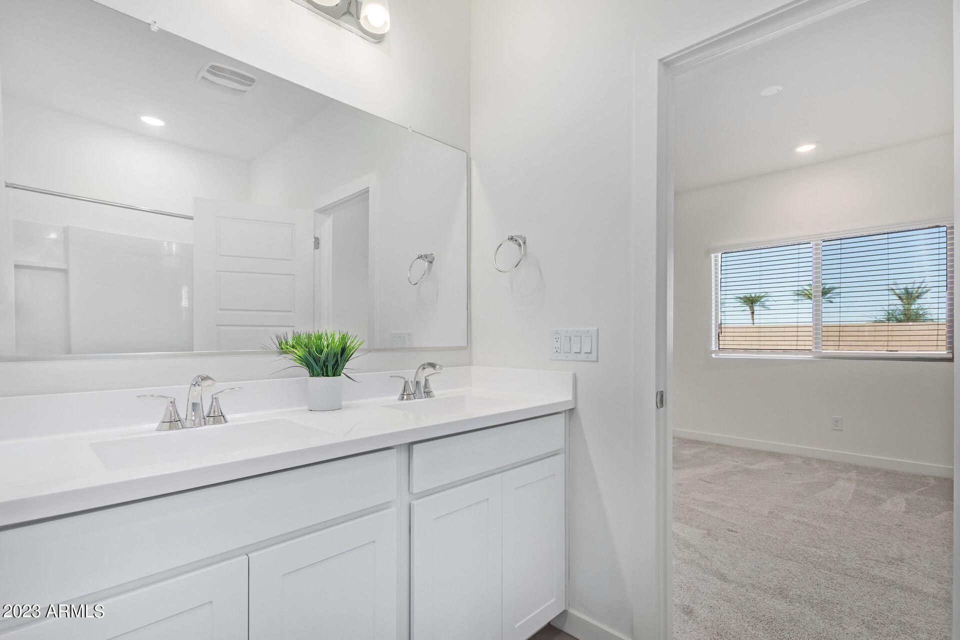 35320 W SANTA MONICA Avenue