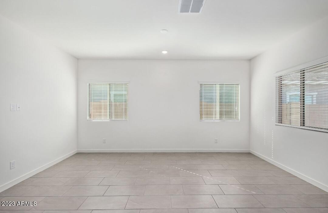 35320 W SANTA MONICA Avenue