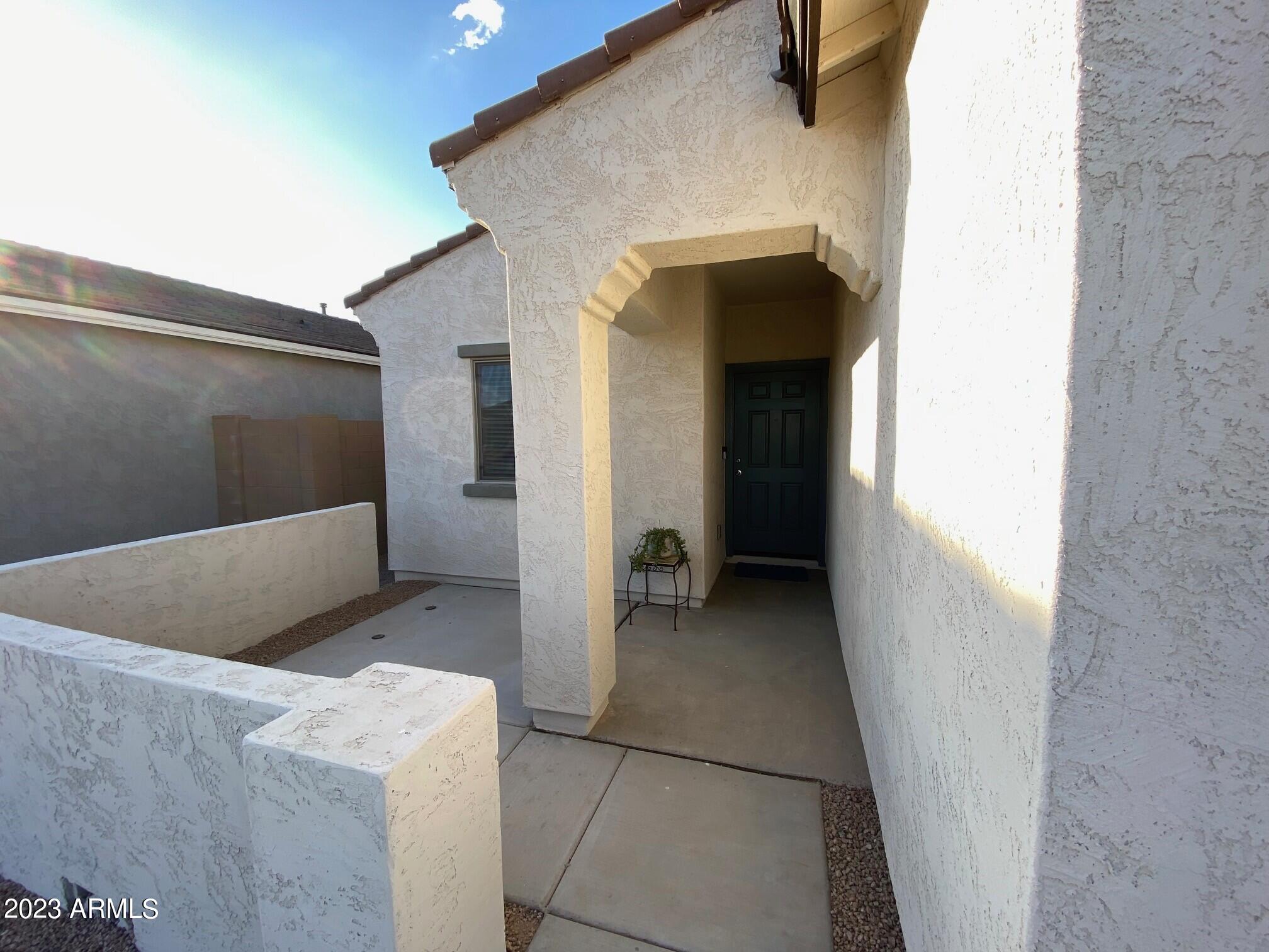 35320 W SANTA MONICA Avenue