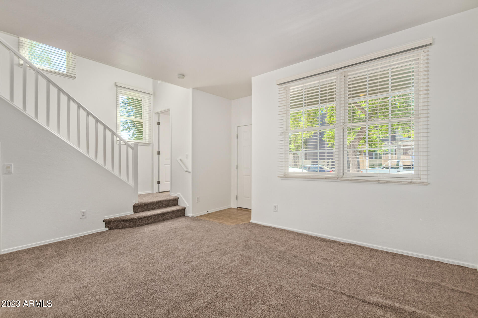 2340 E WAYLAND Drive