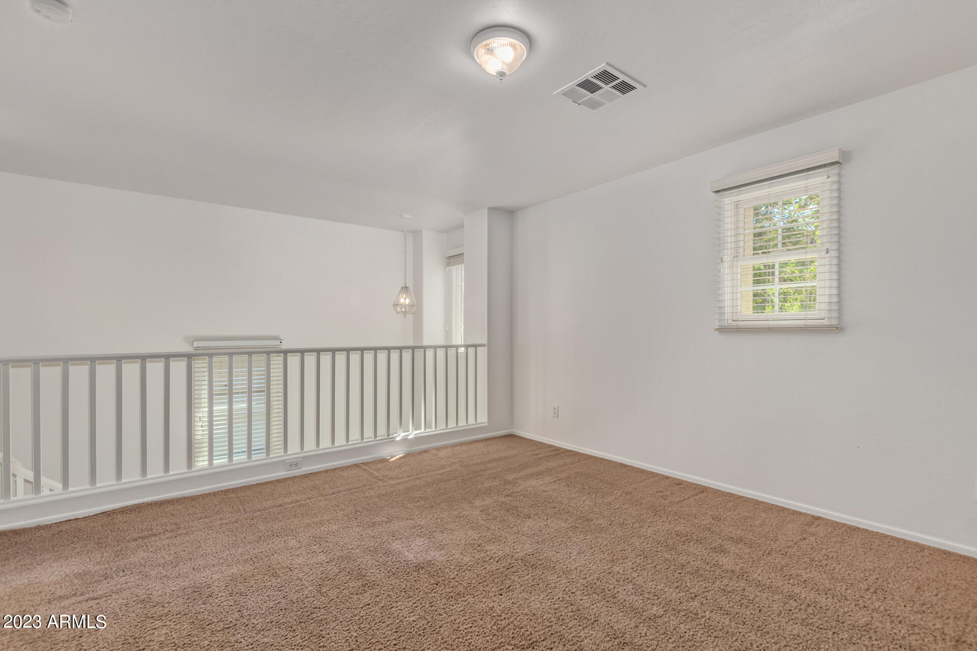 2340 E WAYLAND Drive