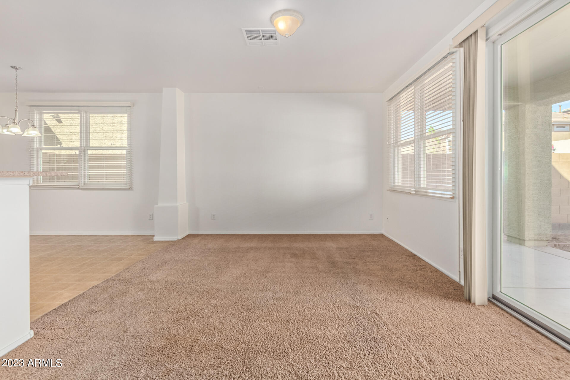 2340 E WAYLAND Drive