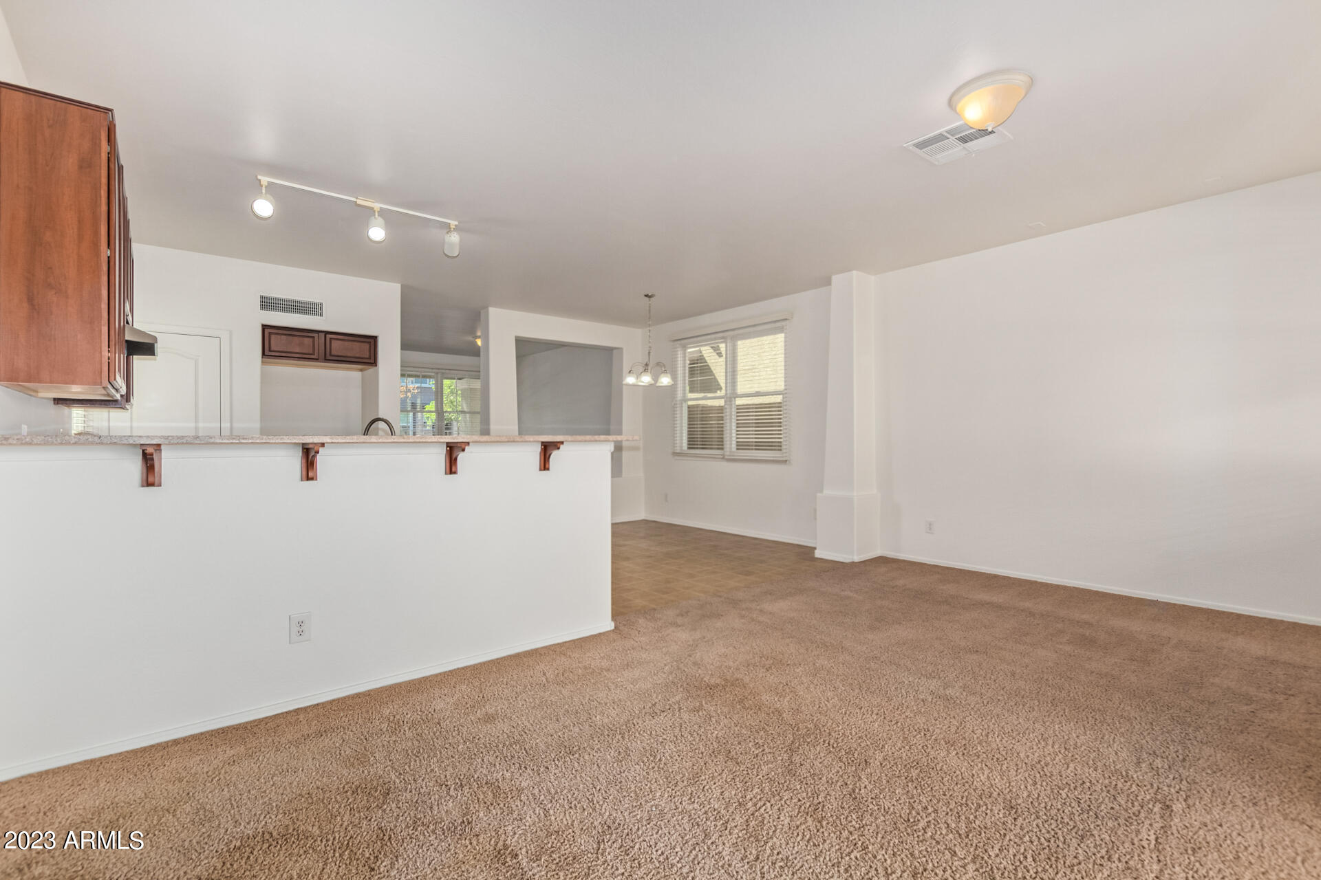 2340 E WAYLAND Drive