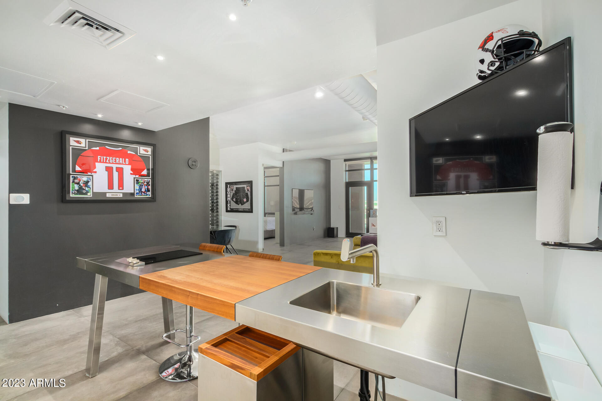 310 S 4TH Street, 2106