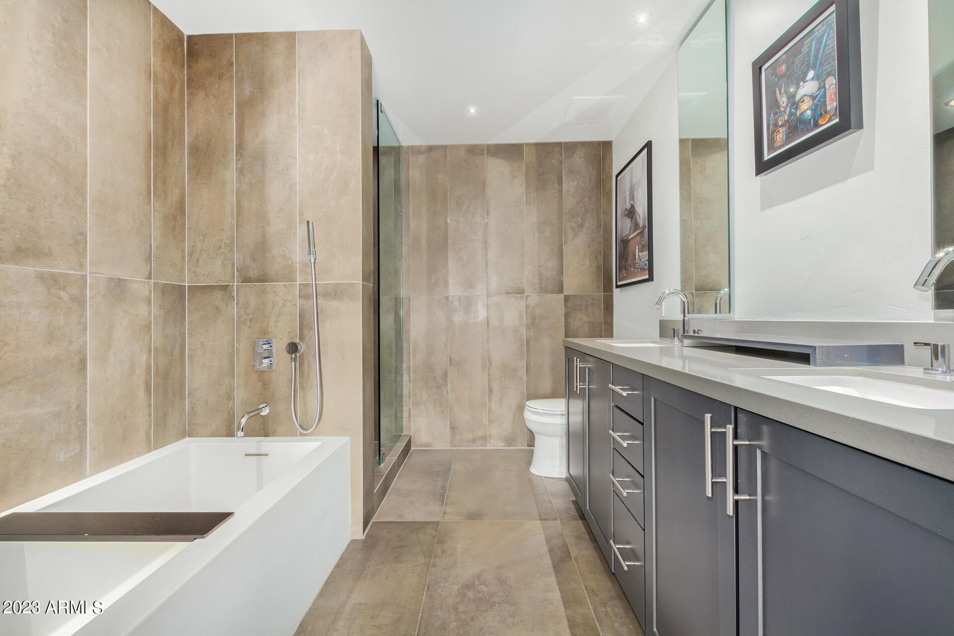 310 S 4TH Street, 2106