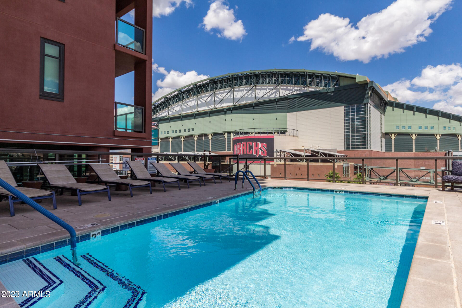 310 S 4TH Street, 2106