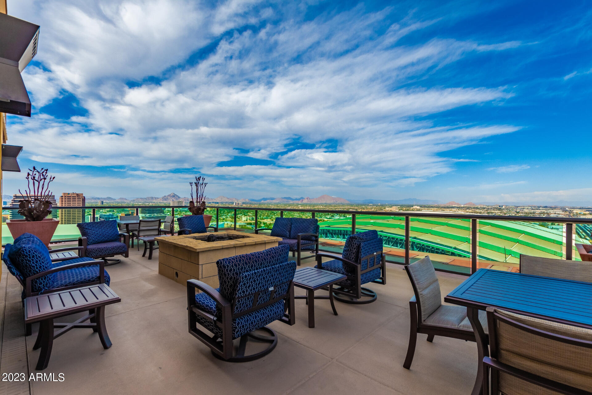 310 S 4TH Street, 2106