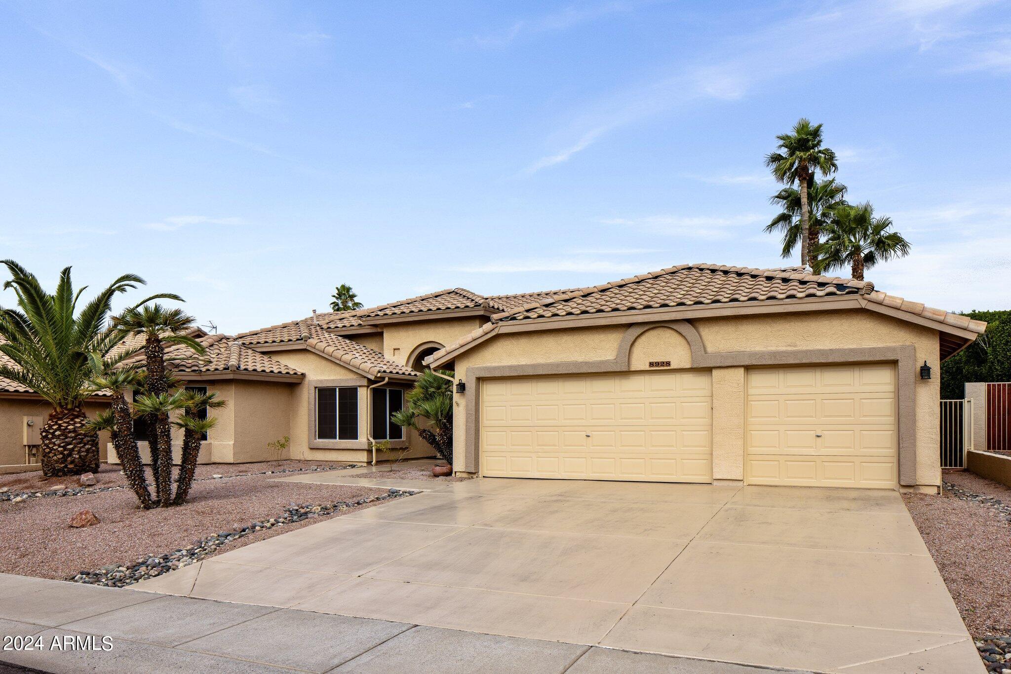 8928 W ROSEMONTE Drive