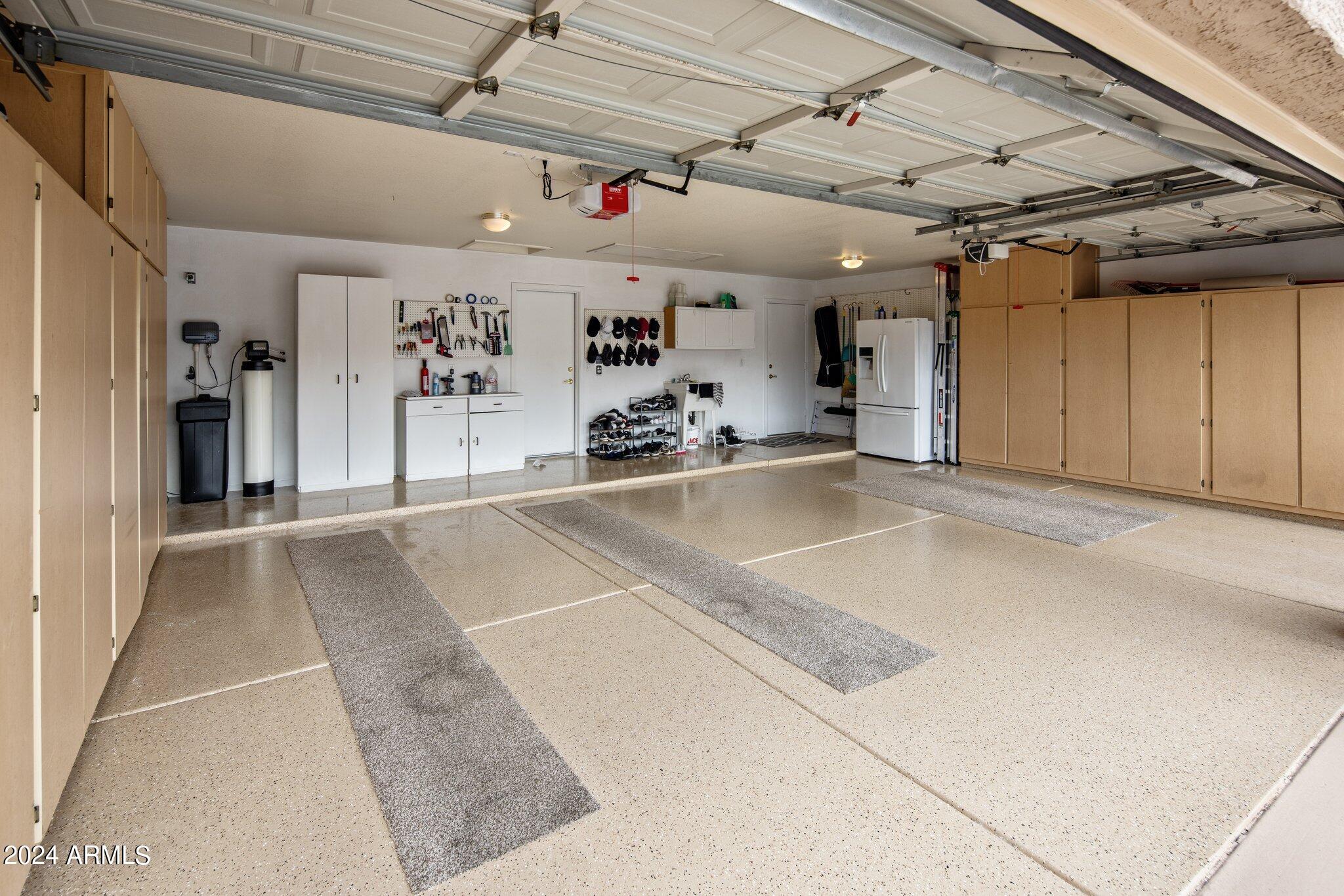 8928 W ROSEMONTE Drive